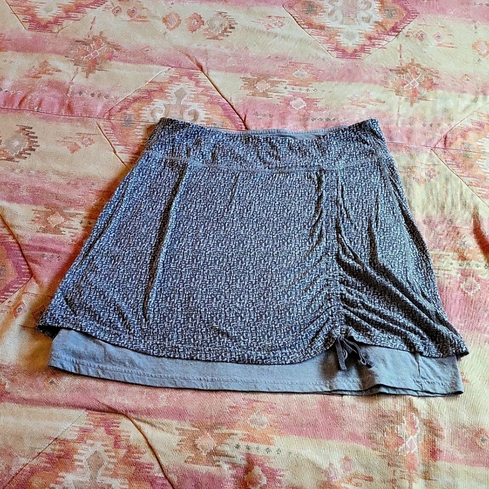 Athleta skirt size small